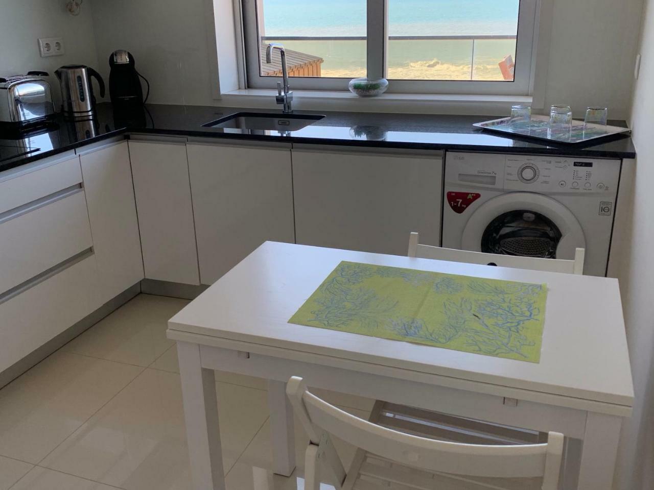 Front Beach Apartment ポボア・デ・バルジン エクステリア 写真