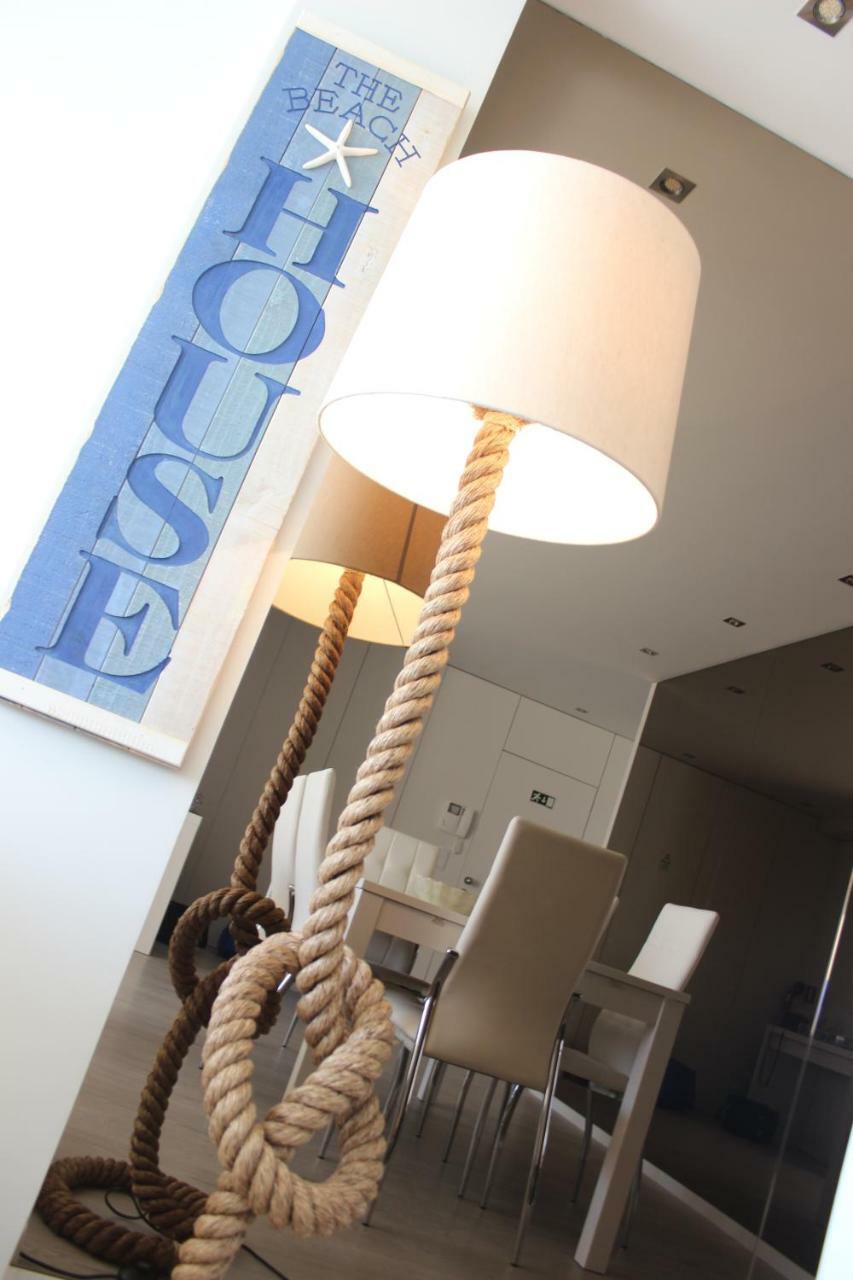Front Beach Apartment ポボア・デ・バルジン エクステリア 写真