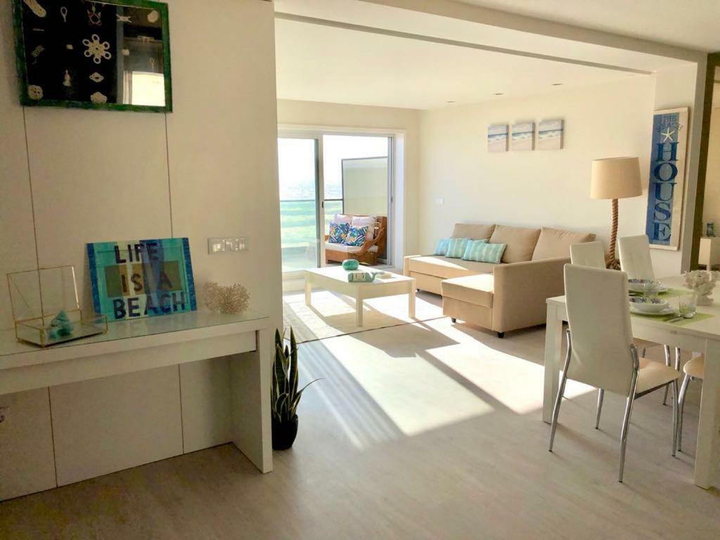 Front Beach Apartment ポボア・デ・バルジン エクステリア 写真